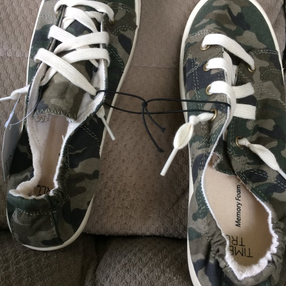 Time and Tru Camo Shoes Size 9 - Picture 10 of 11